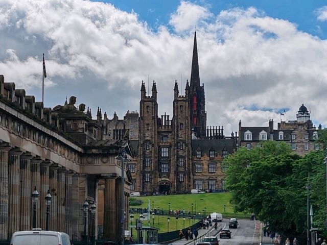 Edinburgh’s Picture-Perfect Walk