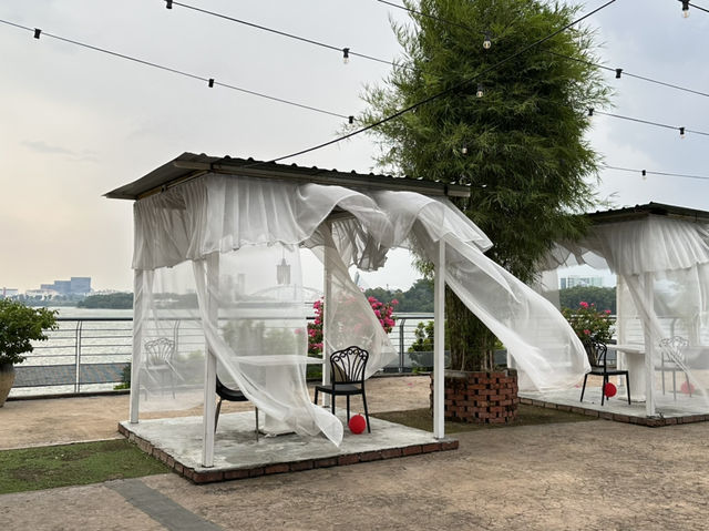 Discover Bloo Door — Marina Putrajaya’s Garden Gem 🌙