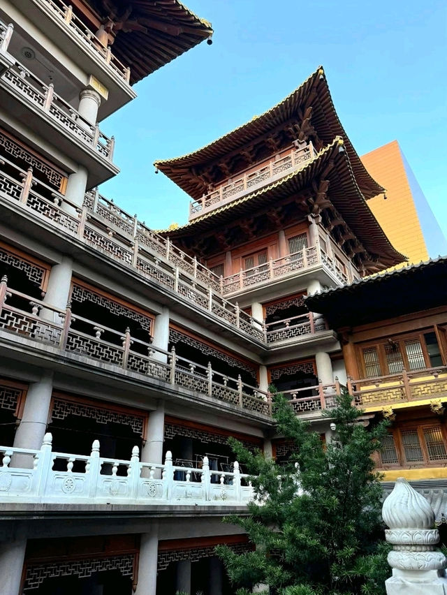 Zen in the City: Jing’an Temple’s Timeless Charm
