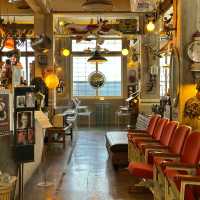 ๐'์ค์ฌ์ฐ' ๋์ ์ ํ๋ ๋นํฐ์ง ๊ฐ์ฑ ์นดํ