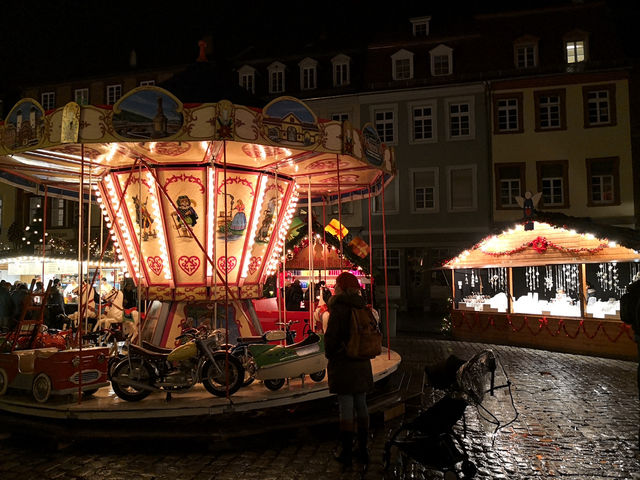 The Veins of Cobblestone: How to Read a City's Age and Memory in the Square's Pavement