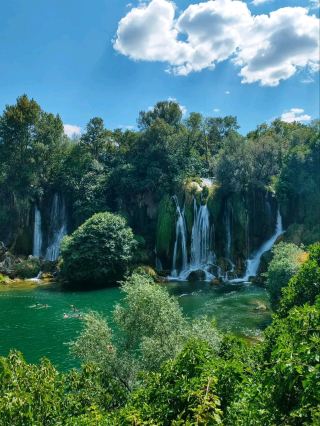 擁抱自然：波斯尼亞與赫塞哥維納聯邦的克拉維卡瀑布