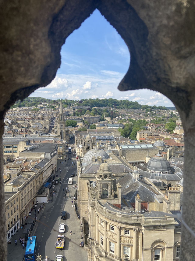 Bath Abbey Tour: Affordable Sightseeing in Somerset