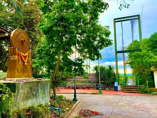 Khao Bot View Point：俯瞰山海交界的景致