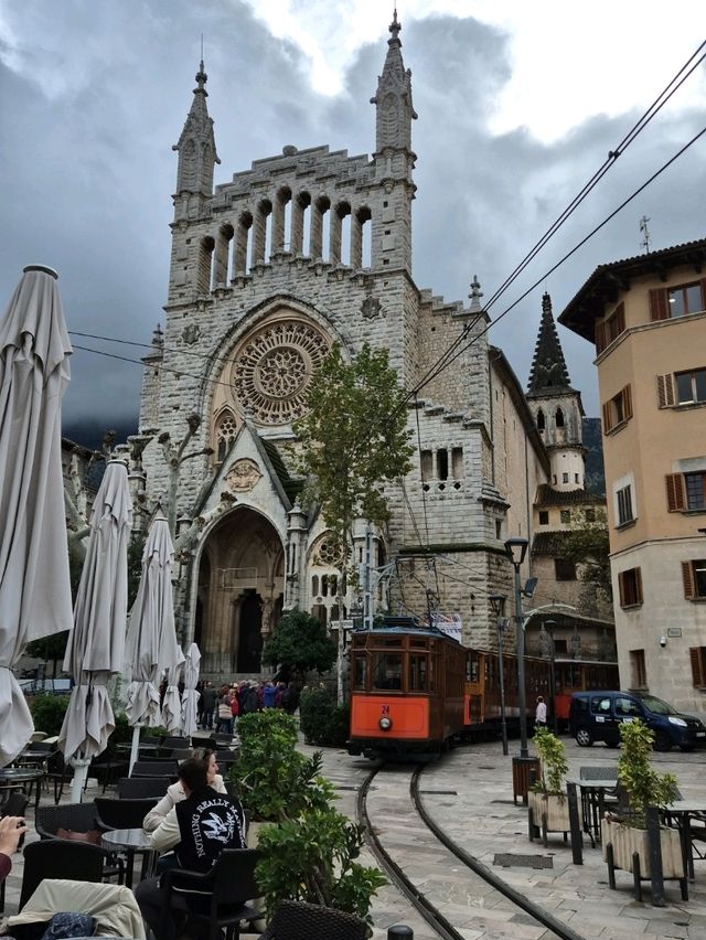 ⛪ 소예르 마을의 심장, 산 바르토메우 성당 ⛪