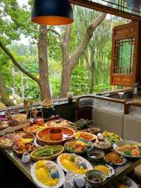 wild mushroom hotpot by Cuihu Lake!