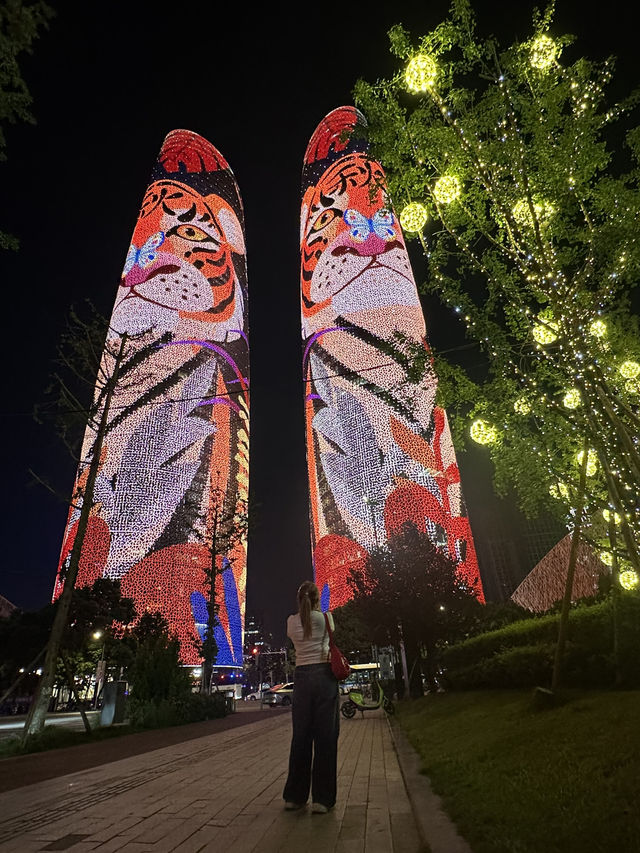 🌆 Twin Tower Chengdu – แลนด์มาร์กสุดอลังกลางเมือง