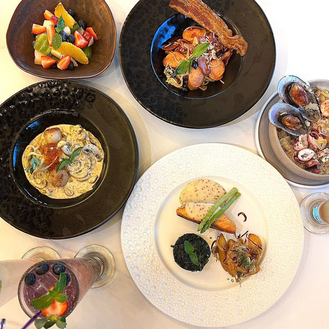 กินอาหารแบบติดแกลม ที่บางแสน กินอาหารแบบติดแกลม ที่บางแสน