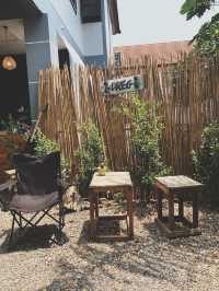 Holy Mood Cafe 🌲