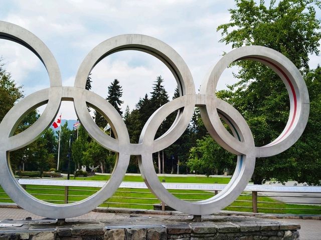 好逛又好拍令人難忘的Whistler Village Centre🥰