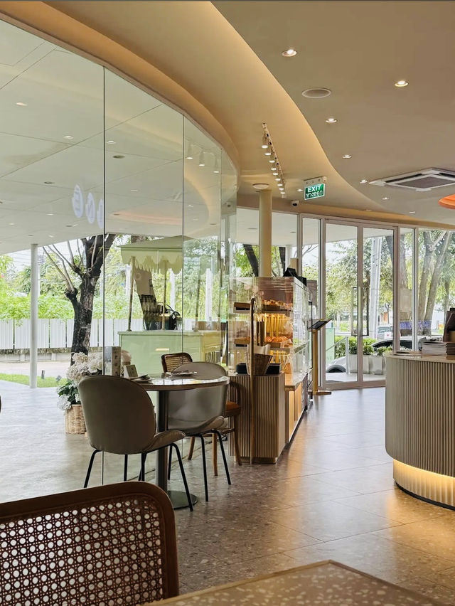 พราลีน ไดนิ่งรูม ราชพฤกษ์ 🍃☕ 