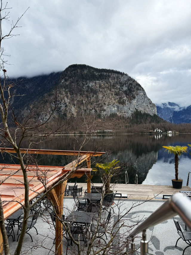 Lakeside Dining🍽️  