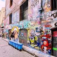 Melbourne’s Iconic Graffiti Alley: Street Art Vibes in the CBD 🎨🔥