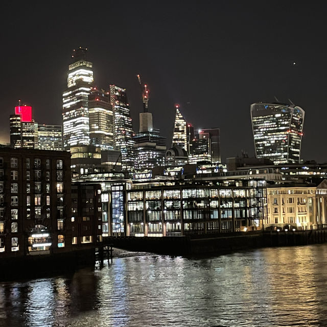 🌙 London After Dark: A Night Walk from Chinatown to the Millennium Bridge ✨
