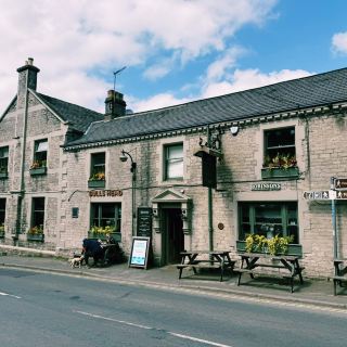 Manchester to Castleton: Gateway to the Peaks & Caves 🏰⛰️