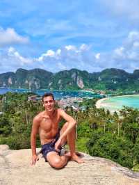 Phi Phi Islands: Turquoise Waters and Tropical Bliss