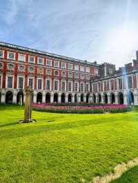 🌷 Hampton Court Palace in Bloom – The Best Time to Visit! 👑
