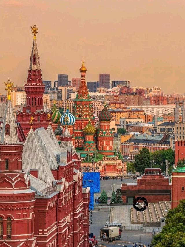 🏰 Red Square: The Heartbeat of Moscow’s History and Power 🇷🇺✨