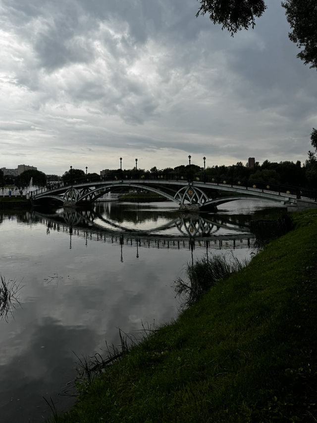  The Russian Versailles: A Walk Through Tsaritsyno  