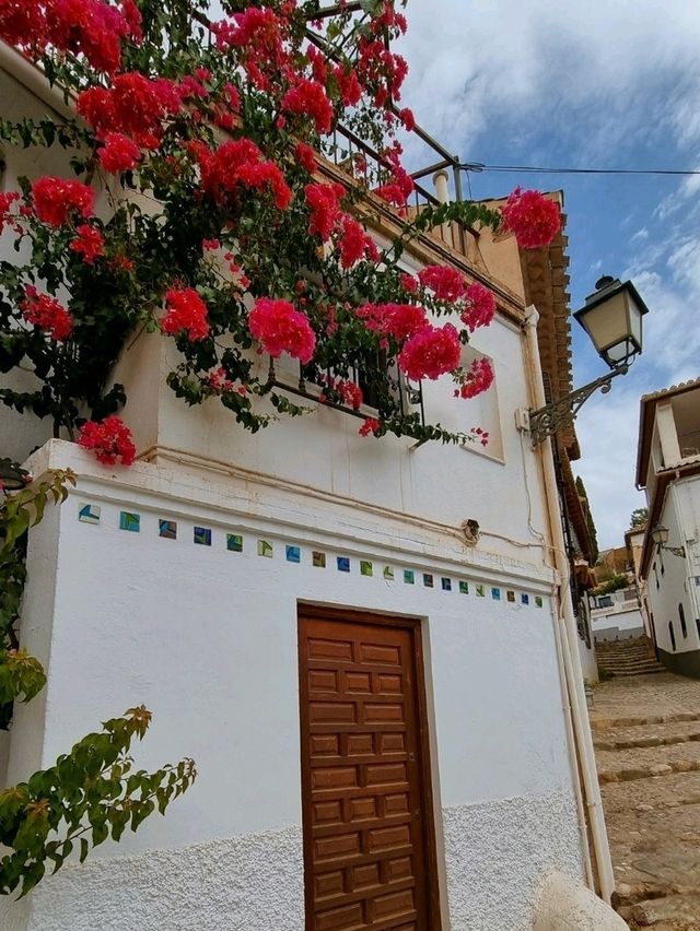 A Budget-Friendly 2-Day Trip to Granada for Under €100