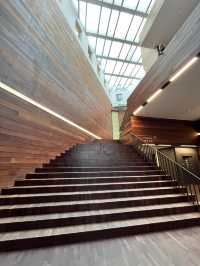 👗ファッションの歴史と今を体感|MoMu Fashion Museum Antwerp(モード美術館)