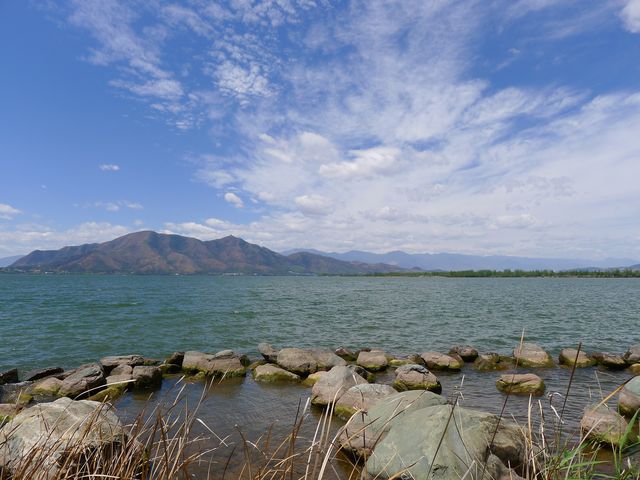 邛海東海岸線起點——月亮灣