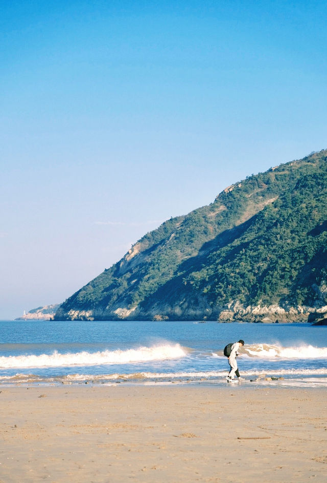 姊妹們太漂亮了冬日海岸線徒步水桶岙小環線｜浙版“麥理浩