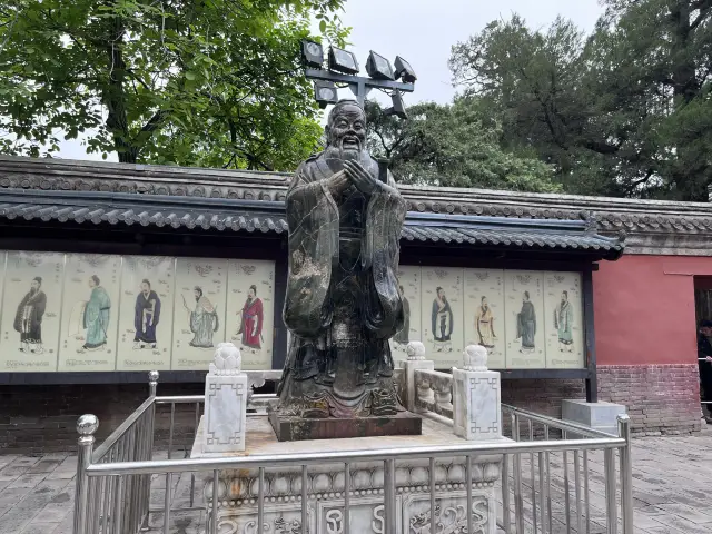 The treasure of the Dacheng Hall in the Beijing Confucius Temple