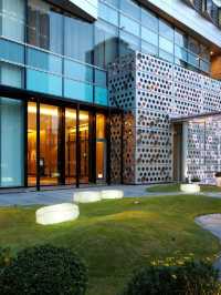🌟 Taipei's Top Stays: Dreamy Lights & City Delights 🌟