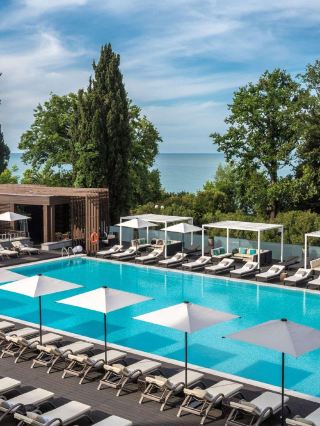 🌟 Sochi's Hidden Gem: Grand Karat Hotel Delights! 🌟
