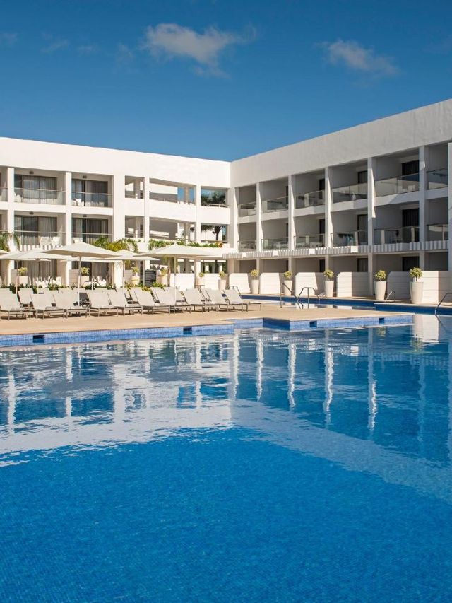 🌴🍹 Playa del Carmen's Top All-Inclusive Escape! 🏖️✨