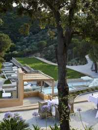 🌟 Skiathos Splendor: Top Hotel Pick! 🏨✨