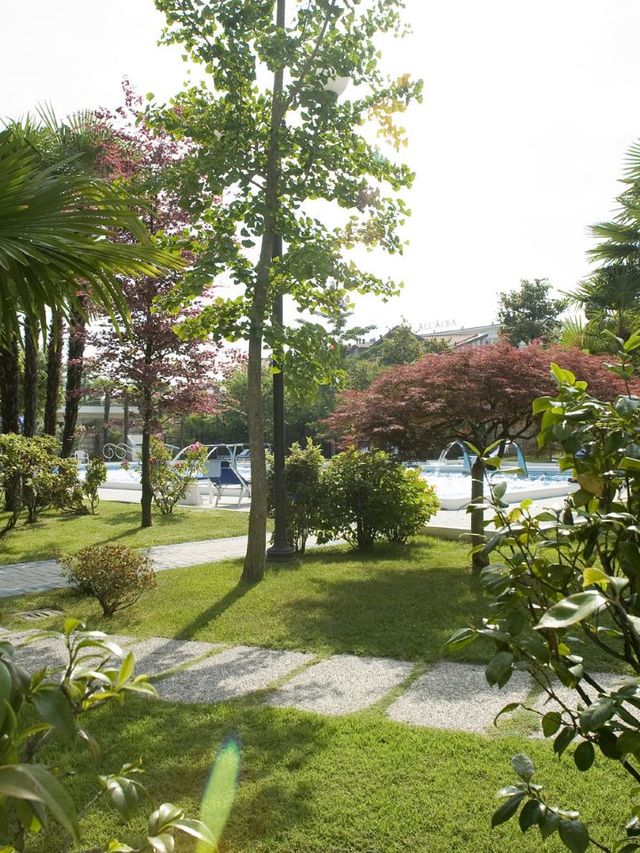 🌟 Veneto's Luxe Retreat: Grand Hotel Trieste & Victoria 🌟