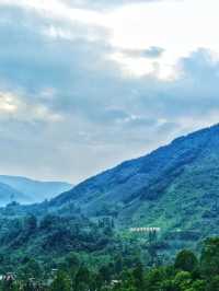 🏞️ Explore Chengdu's Hidden Gems: Mountains, Towns & Drifts 🐼