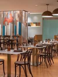 🌟 Indy's Finest: Hyatt Regency's Luxe Comforts 🛎️