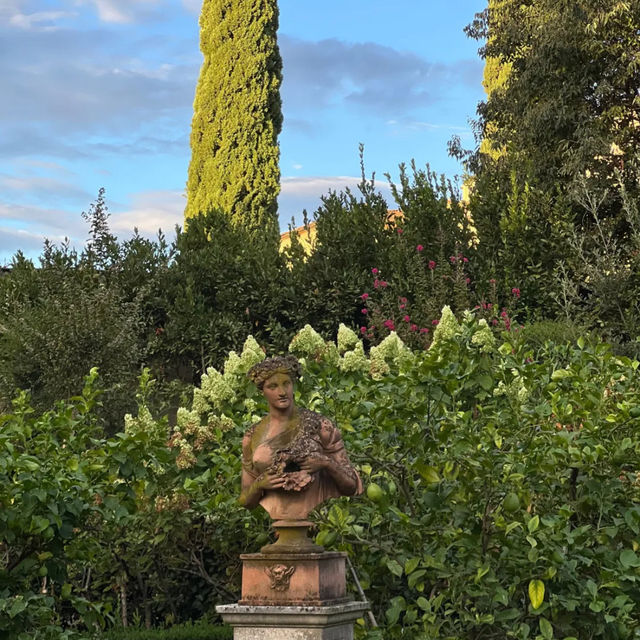 Four seasons hotel in Florence Italy is literally a fairly tale .