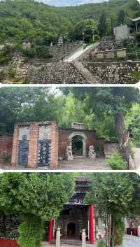 武安青煙寺村--法華洞石窟。