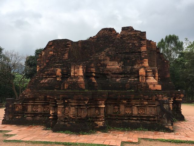 美山遺址。