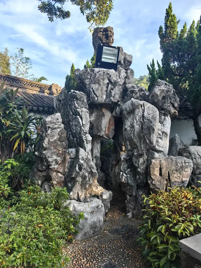 中山詹園，一個群山環抱的私家花園