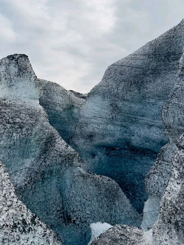 Ice Cave in Iceland is Astonishingly Beautiful❤️😍
