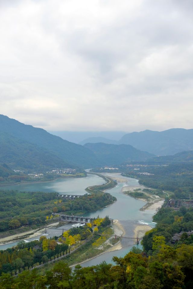 尋夢都江堰，閱享鐘書閣