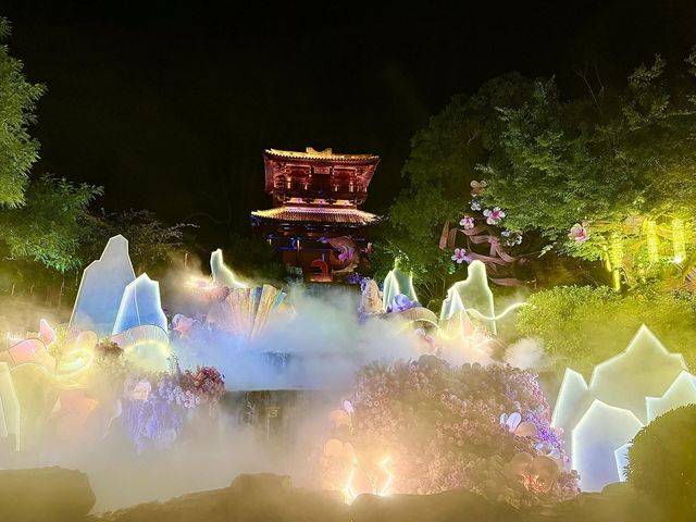 一觀八院，逍遙無界——東方鹽湖城問道之旅