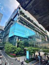 EmQuartier：城市中的時尚花園