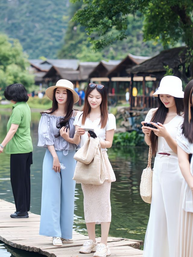 普者黑萬畝荷塘盛放！雲南夏日必訪山水田園