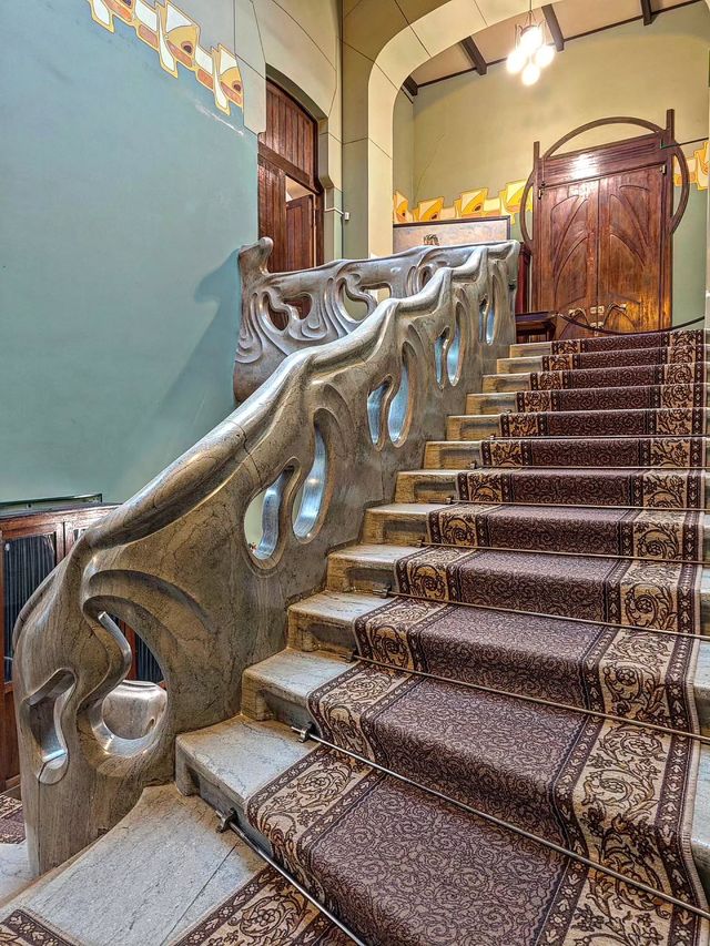 莫斯科Art Nouveau｜現代主義中的夢幻樓梯