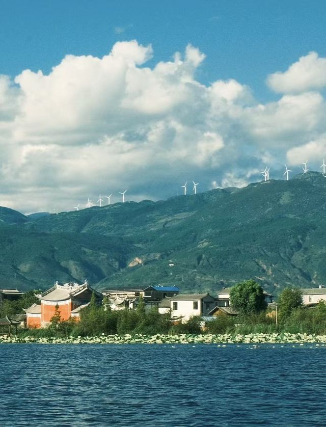 在雲霧與稻香間,邂逅白族風情的溫泉詩畫 在雲霧與稻香間,邂逅白族風情的溫泉詩畫