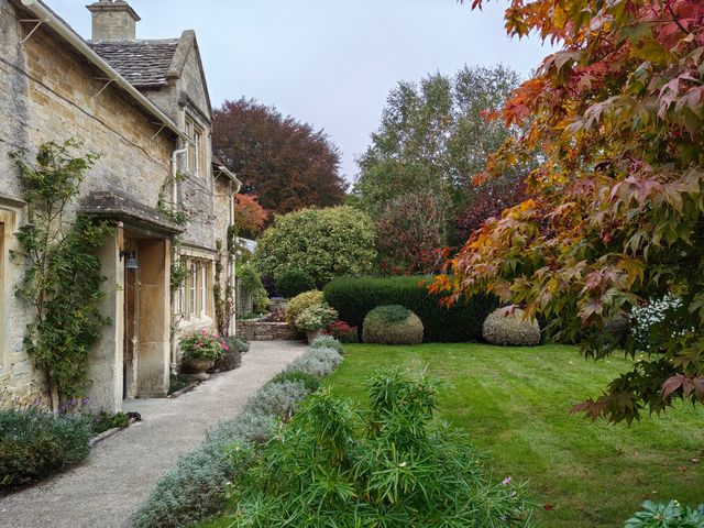 詩情畫意的拜伯里（bibury）