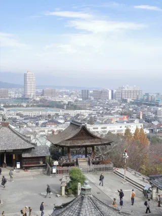 ชิงะ｜INFP เดินเล่นฤดูใบไม้ร่วงที่วัดมิอิเดระ