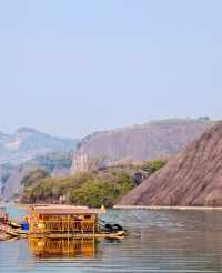 郴州翠江|在丹霞秘境裡划竹筏才是正經事