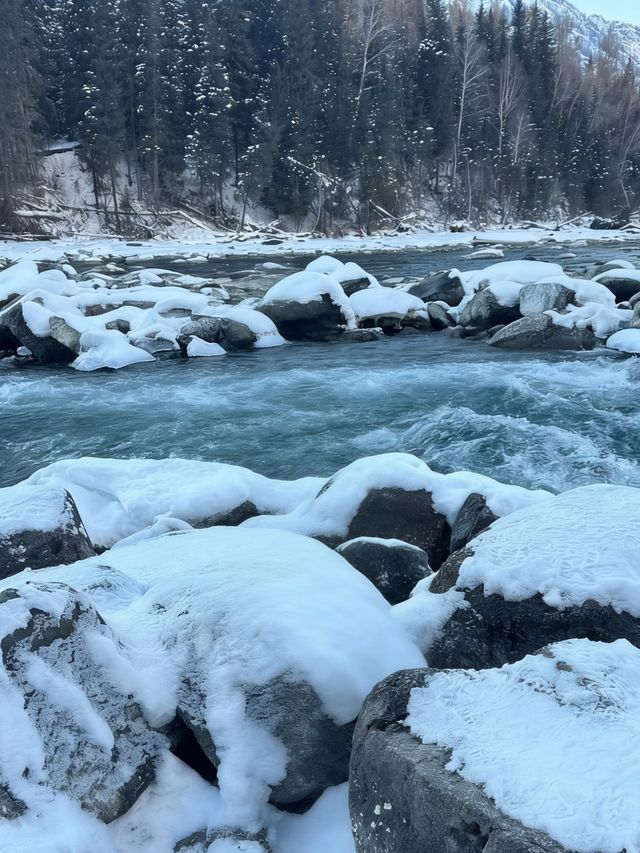 初冬阿勒泰｜雪域秘境中的極致曠野盛宴